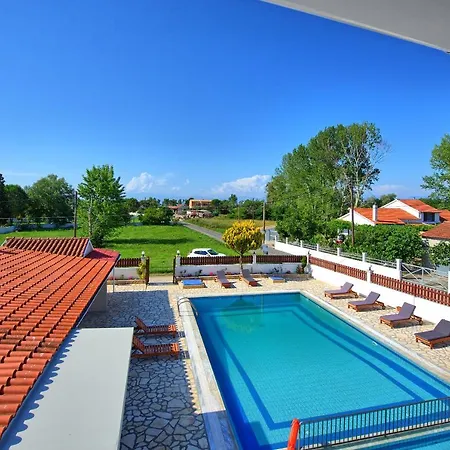 Willa Sidari By Mediterraneanvillas Kassiopi