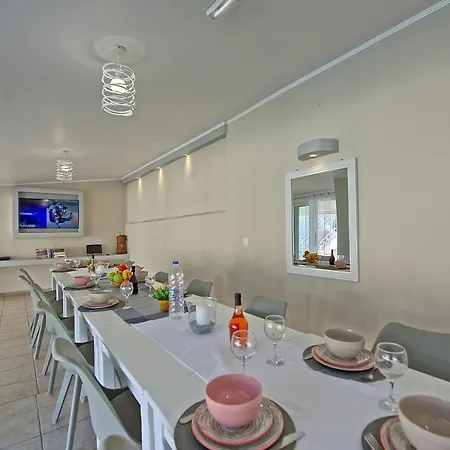 Sidari By Mediterraneanvillas Willa