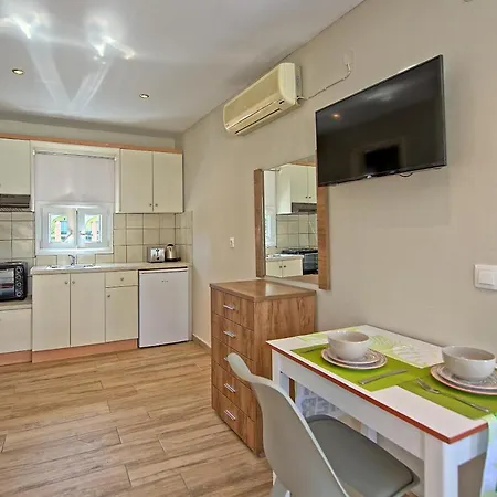 Sidari By Mediterraneanvillas Willa *