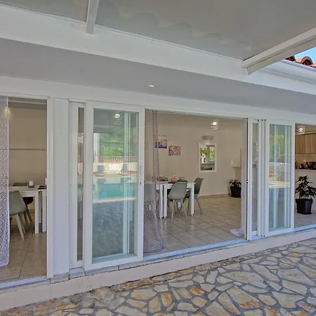 Villa Sidari By Mediterraneanvillas Kassiopi